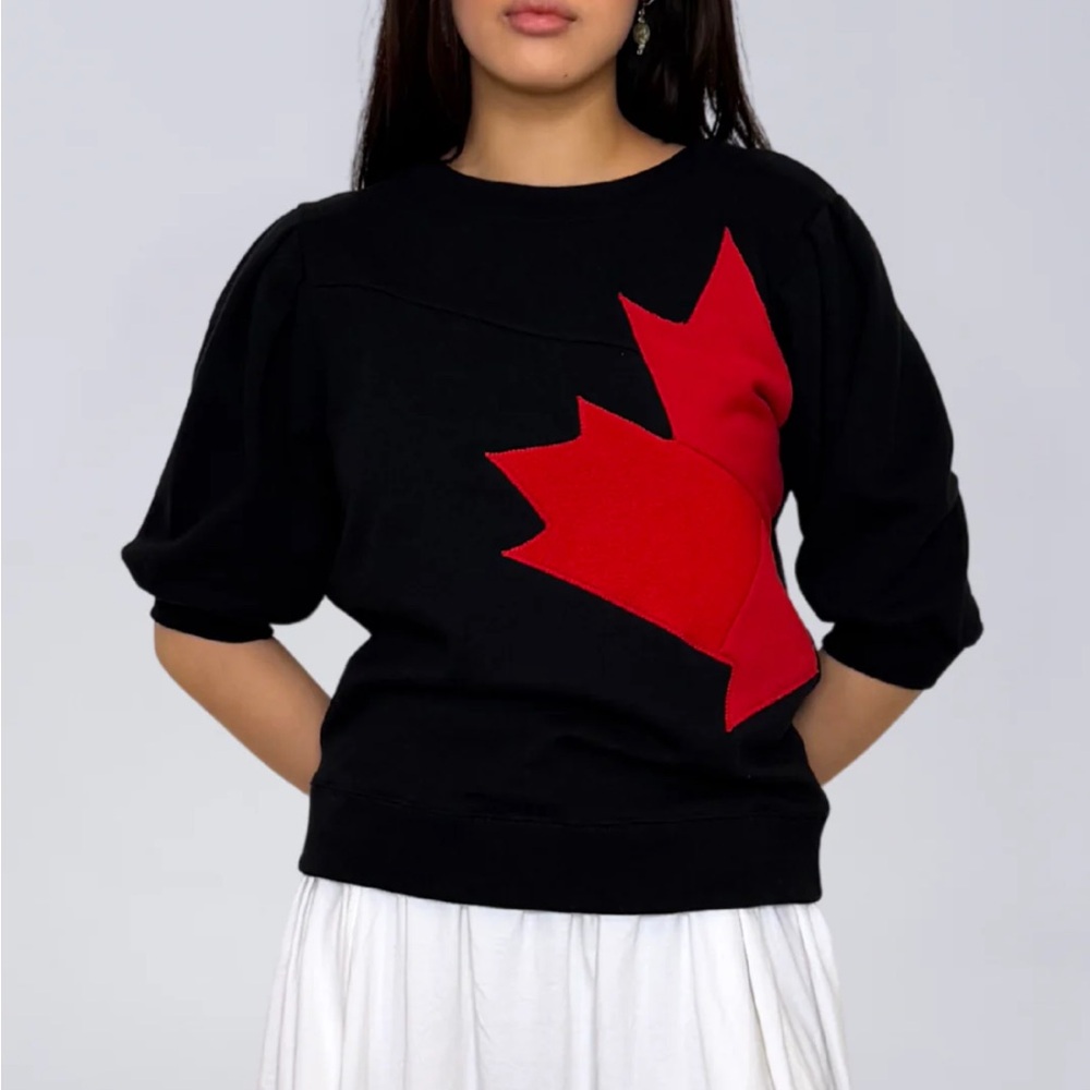 Preloved (Brand) sugar leaf sweatshirt in black